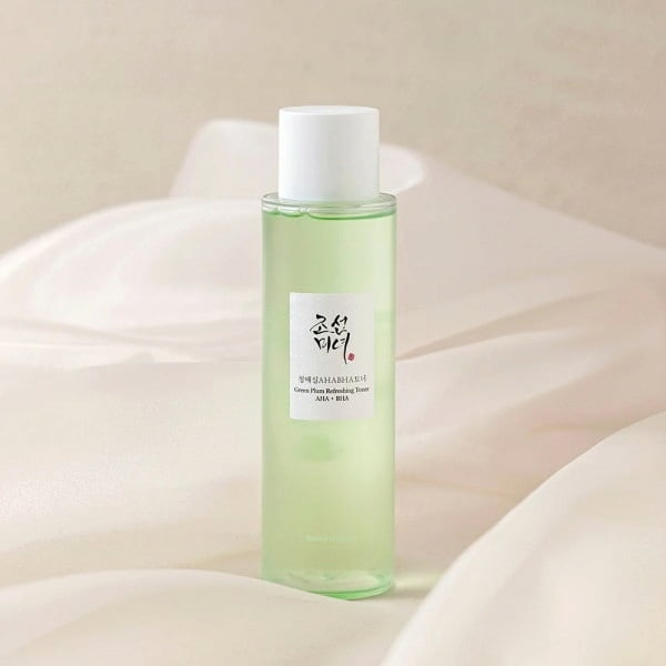 Green Plum Refreshing Toner: AHA + BHA